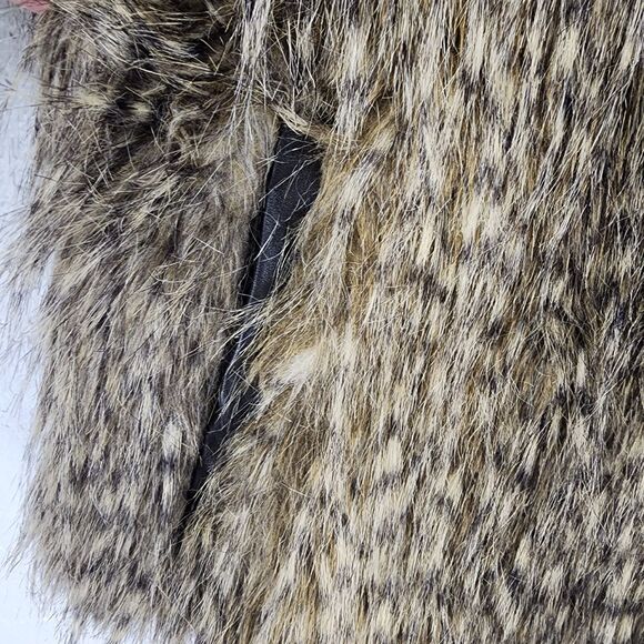 Express Faux Fur Vest Brown Tan Beige Faux Leather Trim Pockets Size Large - Picture 5 of 6